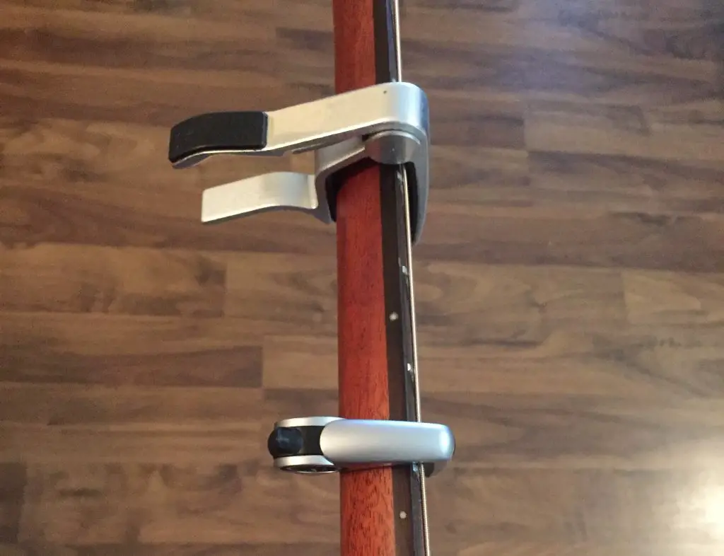 traditional vs g7th guitar fretboard comparison