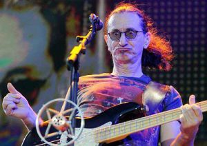 23 Hilarious Guitar Faces You've Probably Made (BEST Collection